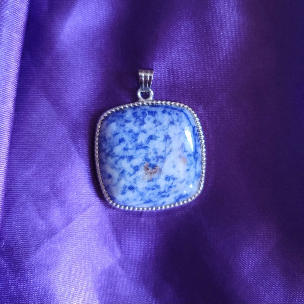 Sodalite Brazil square charm